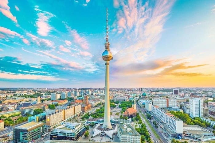 Berlin là thủ đô của nước Đức, áp dụng múi giờ Trung Âu