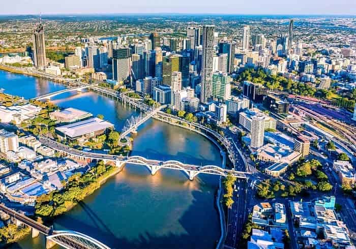 Brisbane áp dụng múi giờ UTC+10 tất cả thời gian trong năm