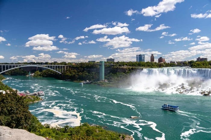  Các hoạt động khám phá và trải nghiệm quanh các thác trên biên giới Mỹ - Canada